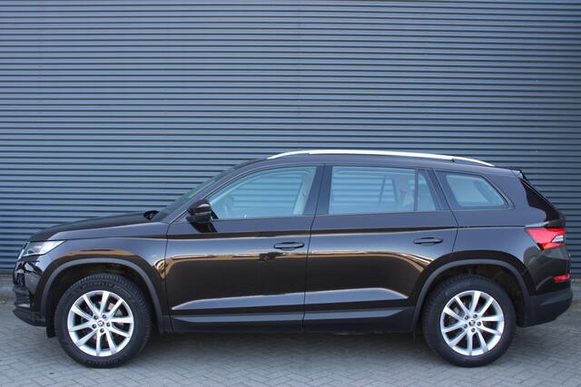 Skoda Kodiaq 1.5 TSI Business ED Trekhaak Full-Led Sportstoelen Navigatie Camera