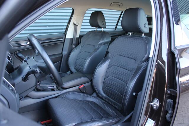 Skoda Kodiaq 1.5 TSI Business ED Trekhaak Full-Led Sportstoelen Navigatie Camera