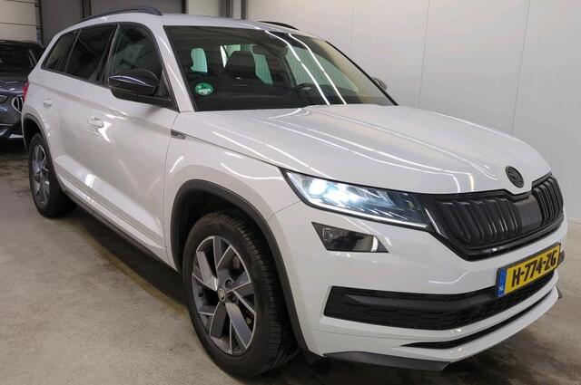 Skoda Kodiaq 1.5 TSI Sportline Business Navigatie 19 Inch Velgen Canton Audio DAB ACC Elek Stoel + Verwarming Camera Keyless Getint Glas Metallic BTW NL Auto