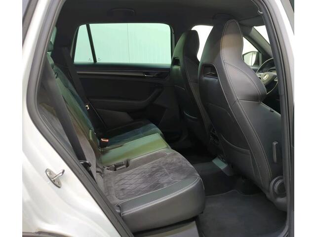 Skoda Kodiaq 1.5 TSI Sportline Business Navigatie 19 Inch Velgen Canton Audio DAB ACC Elek Stoel + Verwarming Camera Keyless Getint Glas Metallic BTW NL Auto