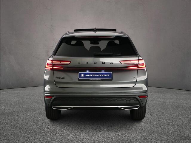 Skoda Kodiaq Sportline Business 1.5 TSI PHEV 204pk DSG Automaat Trekhaak, Panoramadak, 360 camera, Head up display, Adaptive cruise control, Achteruitrijcamera, Elektrische achterklep