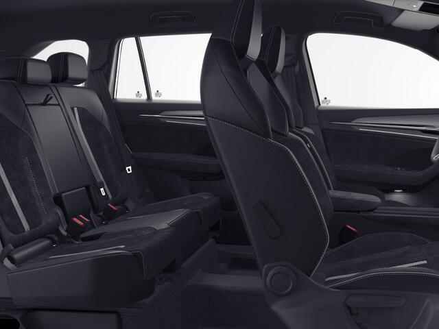 Skoda Kodiaq Sportline Business 1.5 TSI PHEV 150 kW / 204 PK SU V | Trekhaak wegklapbaar | Steel Grey | 3000,- inruilvoordeel!!