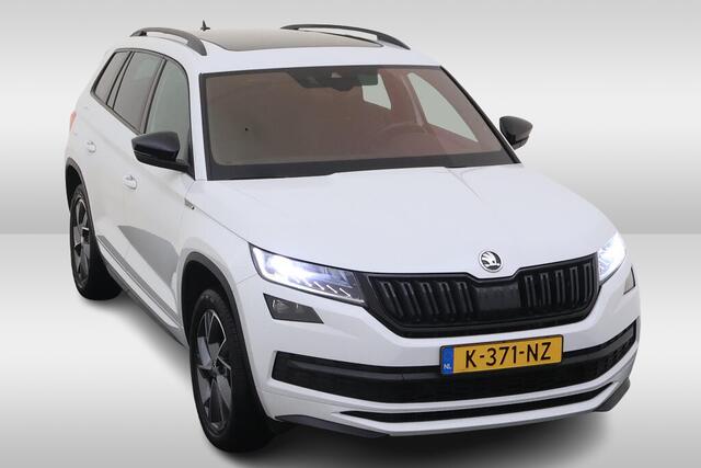 Skoda Kodiaq 1.5 TSI Sportline Business 7p. DSG Automaat Panoramadak / Camera / El. verstelbare stoel / Trekhaak wegklapbaar / LED / Navigatie