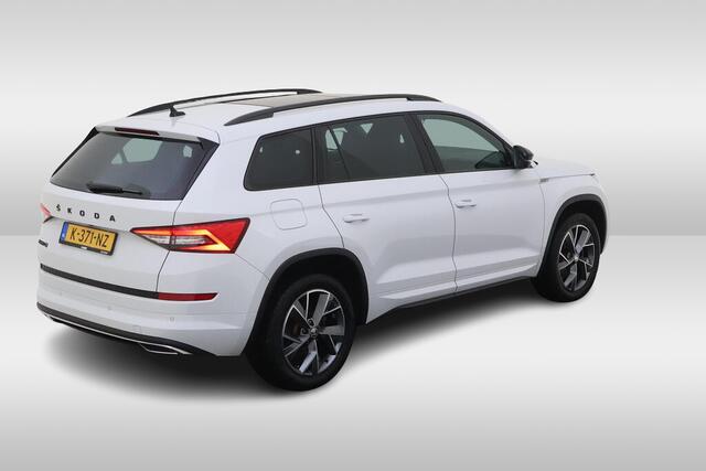 Skoda Kodiaq 1.5 TSI Sportline Business 7p. DSG Automaat Panoramadak / Camera / El. verstelbare stoel / Trekhaak wegklapbaar / LED / Navigatie