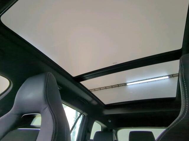 Skoda Kodiaq 1.5 TSI Sportline Business 7p. DSG Automaat Panoramadak / Camera / El. verstelbare stoel / Trekhaak wegklapbaar / LED / Navigatie