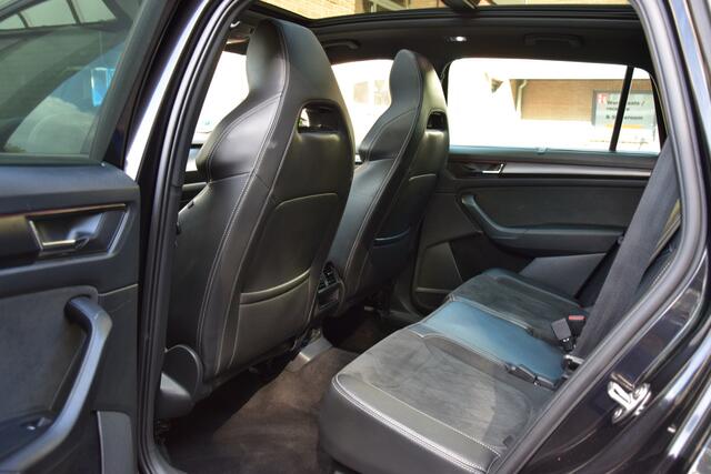 Skoda Kodiaq 1.5 TSI 150PK Sportline Business DSG Automaat | Orgineel NL | BOVAG Garantie | Trekhaak | Virtual Cockpit | 19'' Velgen | Camera | Full LED | Stoel&Stuurverwarming | Pano-Dak |