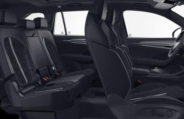 Skoda Kodiaq 1.5 TSI MHEV Sportline Business 7p. / Derde zitrij / Trekhaak wegklapbaar / Panoramadak / Comfort Pakket / Light & View pakket / ¤3000 inruilpremie