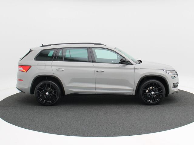 Skoda Kodiaq 1.5 TSi 150 Pk Sportline Business | Carplay | Cruise Control | Trekhaak | Camera | Sensoren | Elektrische Stoel | Navigatiesysteem | 20 Inch | 77.058 Km!!