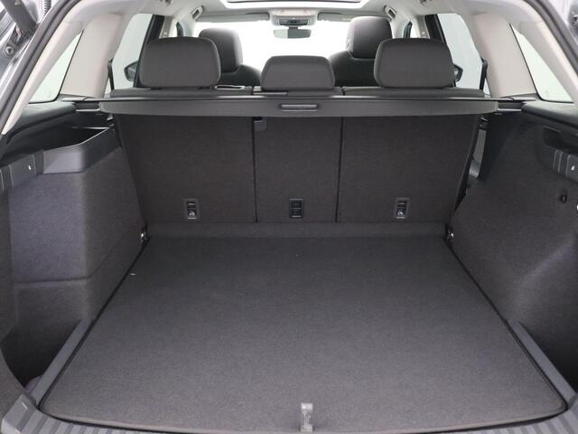 Skoda Kodiaq 1.5 TSI PHEV Business Edition 204PK DSG Pano-Schuifdak, Adaptieve Cruise Controle, Side Assist, Virtual Pedal, Memorystoel, Winterpakket, Keyless, Achteruitrijcamera, Trekhaak, 19" LM Velgen