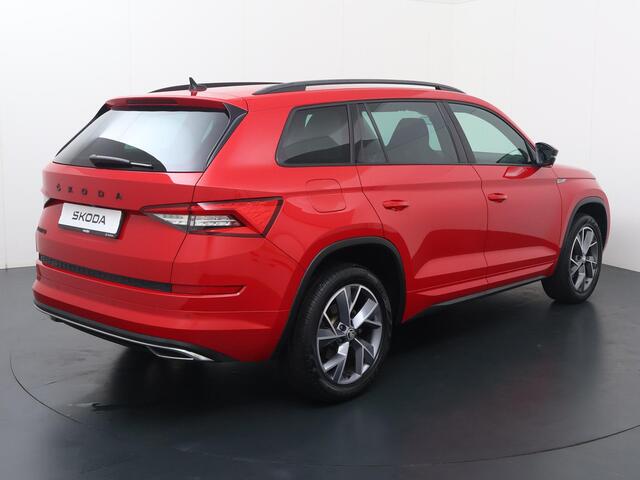 Skoda Kodiaq 1.5 TSI Sportline Business | 150 PK | Automaat | Sportstoelen | Achteruitrijcamera | Stoelverwarming | 19" LMV |
