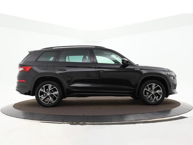 Skoda Kodiaq 1.5 TSI 150pk DSG Sportline Business 7p. · Camera · Elek. Trekhaak · Apple/Android Car Play · Elek. Bestuurdersstoel · 19'' Inch · Garantie t/m 06-06-2027 of 100.000km