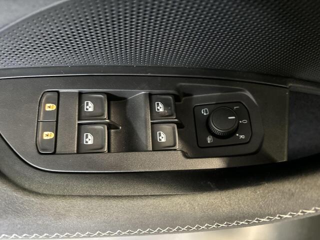 Skoda Kodiaq 1.5 TSI 204pk DSG PHEV Sportline Business · Panoramadak · Camera · Apple/Android Car Play · Keyless · Matrix LED · 19'' Inch · Garantie t/m 01-07-2029 of 100.000km