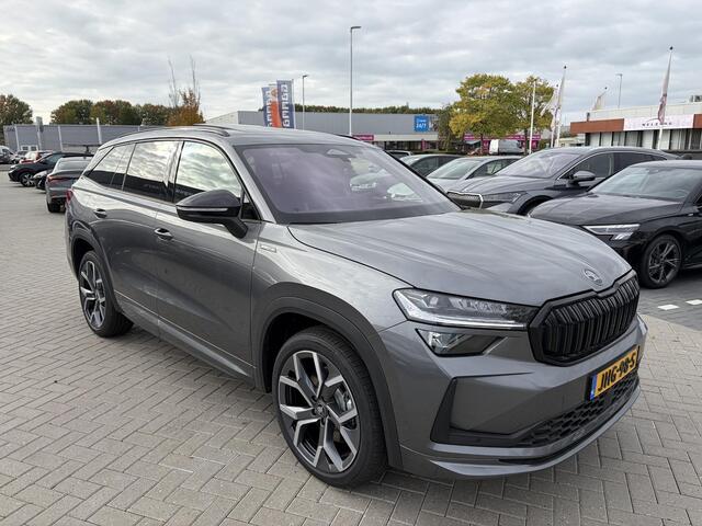 Skoda Kodiaq 1.5 TSi 204 Pk Automaat PHEV Sportline Business | Canton Audio | Panoramadak | Elektrische Stoelen | Trekhaak | Stoel Verwarming | CarPlay | Camera | LED | 20 Inch | Nieuwe Auto!!