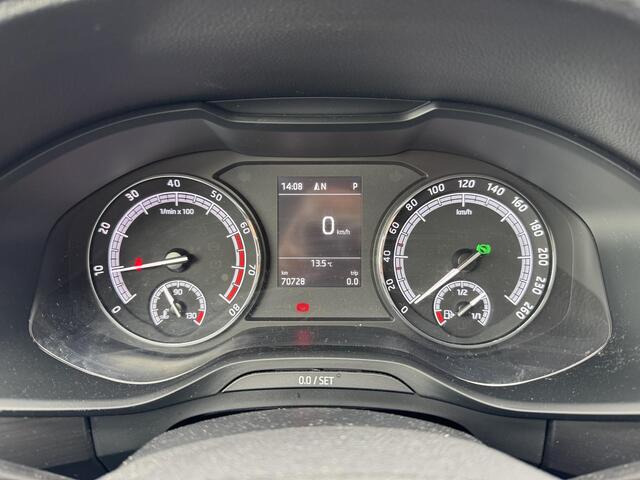 Skoda Kodiaq 1.5 TSi 150 Pk Automaat Business Edition 7-Pers. | Matrix LED | Navigatie | Keyless | Stoelverwarming | Parkeersensoren | 18 Inch | Trekhaak | 70.728 Km!!