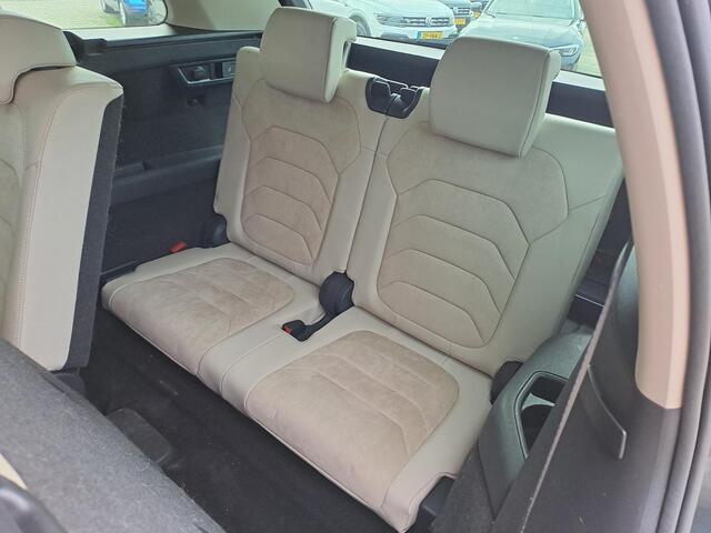 Skoda Kodiaq 2.0 TSI 4x4 Style 7-Persoons, Panoramadak, 360°Camera, Canton, Trekhaak, Vol opties!