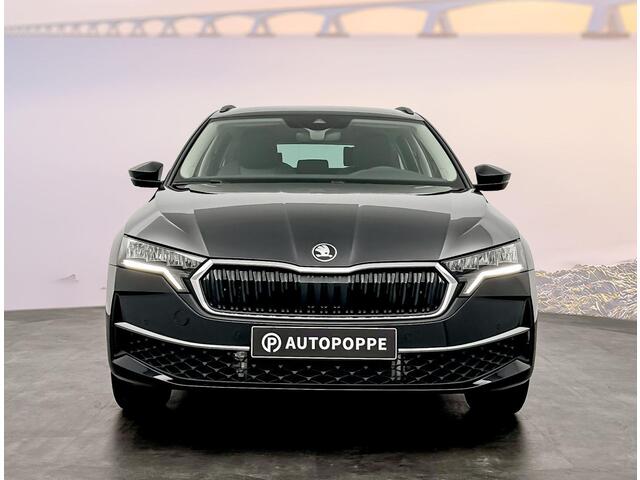 Skoda OCTAVIA Combi 1.5 TSI DSG MHEV First Edition DSG7