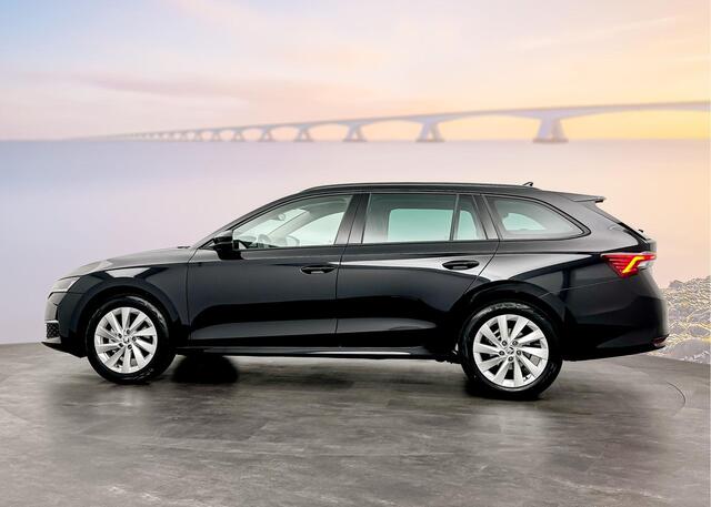 Skoda OCTAVIA Combi 1.5 TSI DSG MHEV First Edition DSG7