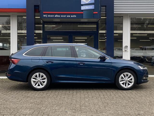 Skoda OCTAVIA Combi 1.5 e-TSI Business Edition Plus / Automaat / NL-Auto / 150 PK / Apple-Carplay & Android-Auto / Adaptive Cruise-Control / Draadloze-Telefoonlader / Climate-Control / DAB Radio-Bluetooth / Navi / Keyless / Dodehoek-Detectie / Wegklapbare-Trekhaak / PD