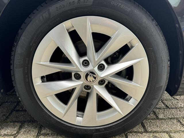 Skoda OCTAVIA 1.0 TSI Business Edition| Virtual Cockpit, Stoelverwarming, Clim