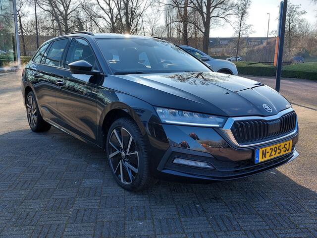 Skoda OCTAVIA Combi 1.4 TSI iV PHEV Business Edition | Origineel NL | Navi | Apple Carplay+Android Auto | Clima | Cruise | Led Koplampen | Pdc V+A | Rijstrook+Licht+Regensensor | 18''lm