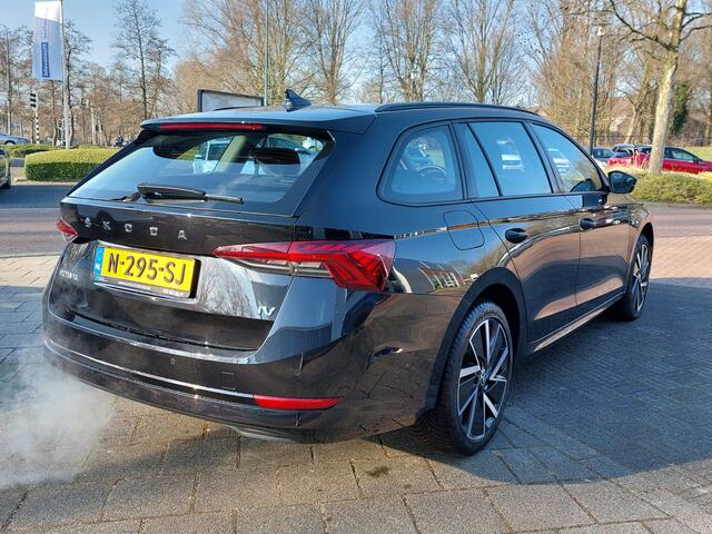 Skoda OCTAVIA Combi 1.4 TSI iV PHEV Business Edition | Origineel NL | Navi | Apple Carplay+Android Auto | Clima | Cruise | Led Koplampen | Pdc V+A | Rijstrook+Licht+Regensensor | 18''lm