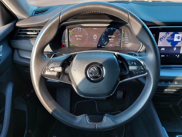 Skoda OCTAVIA Combi 1.4 TSI iV PHEV Business Edition | Origineel NL | Navi | Apple Carplay+Android Auto | Clima | Cruise | Led Koplampen | Pdc V+A | Rijstrook+Licht+Regensensor | 18''lm