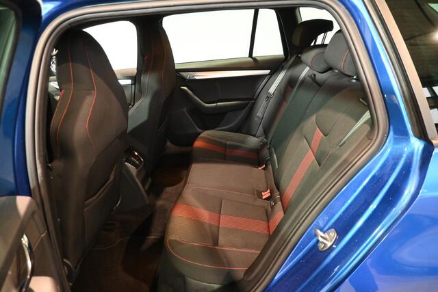 Skoda OCTAVIA Combi 1.0 TSI Greentech Sport Business Ecc Navigatie Stoelverwarming Rijklaarprijs Inruil Mogelijk!