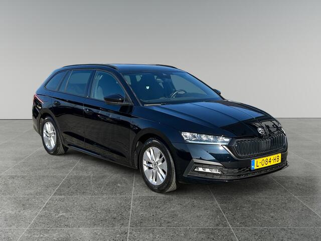 Skoda OCTAVIA Combi 1.0 TSI Sport Business | incl. 12 maanden garantie | Navigatie | Cruise | Virtual cockpit | DAB+ radio | Apple carplay | Lane assist | Zwarte hemel bekleding | Sportstoelen | LED koplampen | Sfeerverlichting |