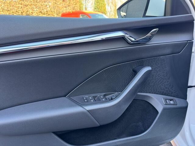 Skoda OCTAVIA 1.5 TSI First Ed. Nw. Model,Crystal LED,Virtual,Lane Ass.,Carpla