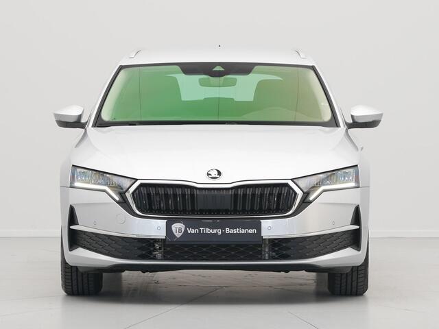 Skoda OCTAVIA Combi 1.5 TSI MHEV Business Edition Navigatie Keyless Privacy Glas Lm Velgen Nieuw Model