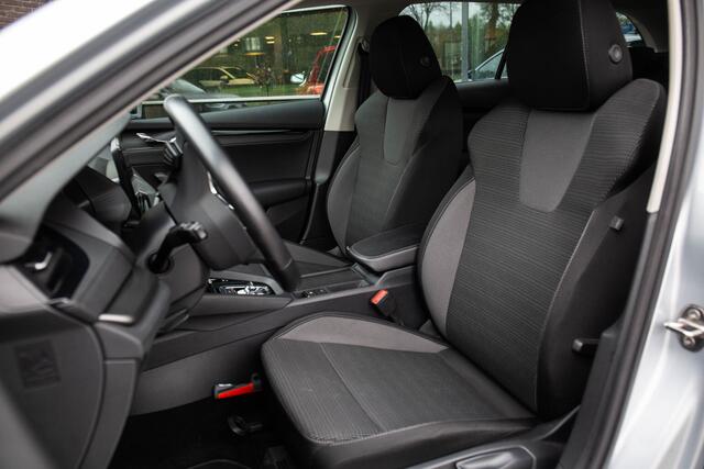 Skoda OCTAVIA Combi 1.0 e-TSI Business Edition , Virtual cockpit, Carplay,