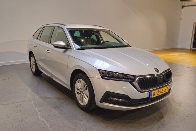 Skoda OCTAVIA Combi 1.0 e-TSI Business Edition - Apple Carplay/Android Auto - Achteruitrijcamera - Navi