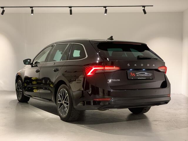 Skoda OCTAVIA Combi 2.0 TDI Full option 1 jaar garantie