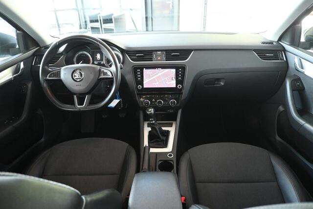 Skoda OCTAVIA Combi 1.0 TSI Greentech Business Edition Navigatie Airco Cruise control Stoelverwarming PDC Inruil Mogelijk!