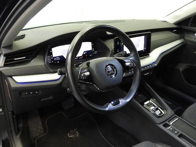 Skoda OCTAVIA Combi 1.0 e-TSI Aut. Business Edition NAVI/ADAPT.CRUISE/TREKHAAK/LED/17"LMV!