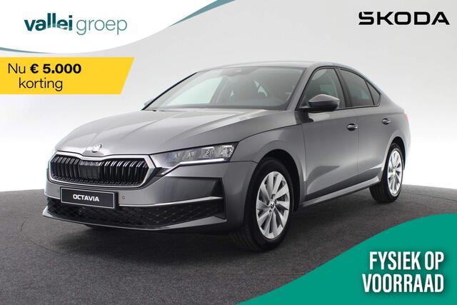 Skoda OCTAVIA First Edition 1.5 TSI m-HEV 85 kW / 115 pk Automaat | Adaptive Cruise control | Lane assist | Keyless Entry | Parkeer sensoren voor en achter | Acteruitrijcamera|