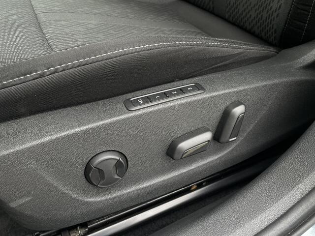 Skoda OCTAVIA Combi 1.4 TSI iV PHEV Business Edition Plus | Head-Up | Carplay | LED | Camera | Memory | Navi | Sfeerverl.