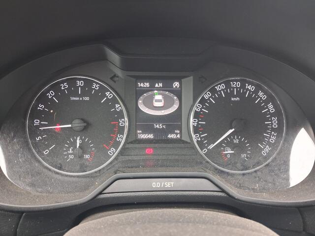 Skoda OCTAVIA Combi 1.6 TDI Greentech Ambition Business | Nieuw Binnen! | Trekhaak | Stoelverwarming | Navigatie