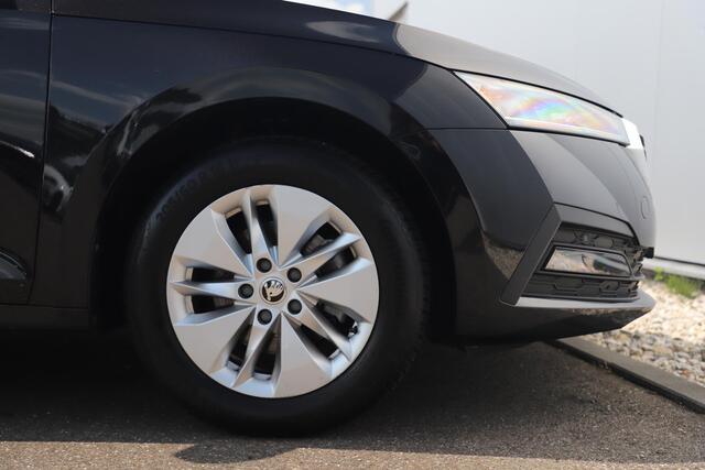 Skoda OCTAVIA Combi 1.0 TSI Business Edition Virtual Navigatie Carplay Android Clima Cruise Sfeerverlichting LED Lane Assist 16 inch LMV