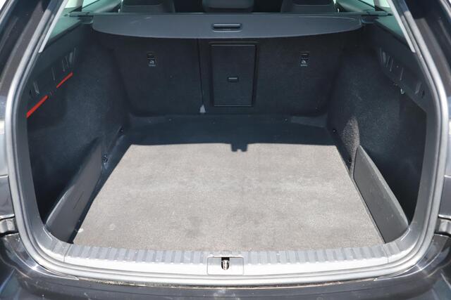 Skoda OCTAVIA Combi 1.0 TSI Business Edition Virtual Navigatie Carplay Android Clima Cruise Sfeerverlichting LED Lane Assist 16 inch LMV