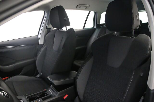 Skoda OCTAVIA Combi Business Edition 1.0 TSI 110pk Trekhaak, Elektrische achterklep, Cruise control, Navigatie, Parkeersensoren, Airco, Stoelverwarming, App connect, LED koplampen