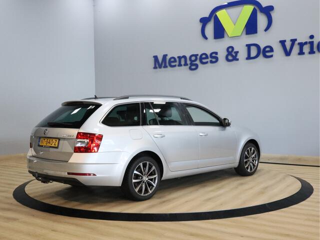 Skoda OCTAVIA Combi 1.0 TSI Greentech Ambition Business Airco ECC | Trekhaak | Stoelverwarming | Navigatie | NAP | Cruise Control | Isofix | Parkeersensoren