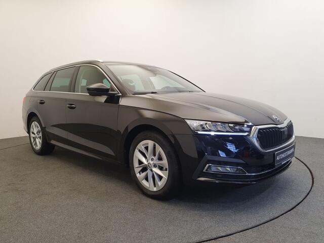 Skoda OCTAVIA Combi 1.0 e-TSI 110pk DSG/AUT Business Edition Wegklapbare trekhaak, Camera, Cruise control