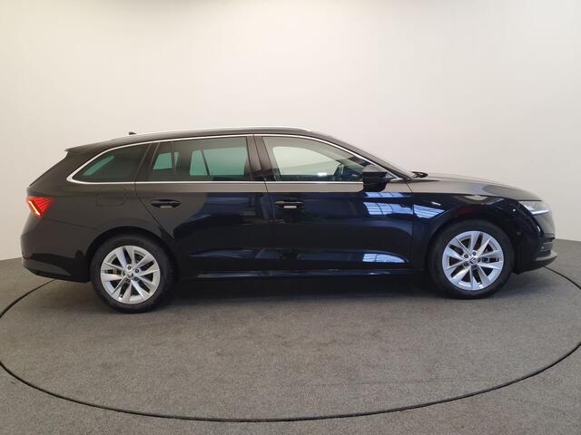 Skoda OCTAVIA Combi 1.0 e-TSI 110pk DSG/AUT Business Edition Wegklapbare trekhaak, Camera, Cruise control