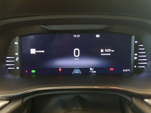 Skoda OCTAVIA Combi 1.5 e-TSI 150pk DSG/AUT Business Edition Wegklapbare trekhaak, Matrix, Camera