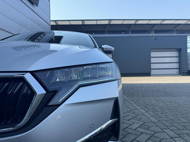 Skoda OCTAVIA First Edition 1.5 TSI m-HEV 115 pk DSG | Automaat | Navigatie | Adaptieve cruise control | Apple Carplay/Android Auto | 17" lichtmetalen velgen |