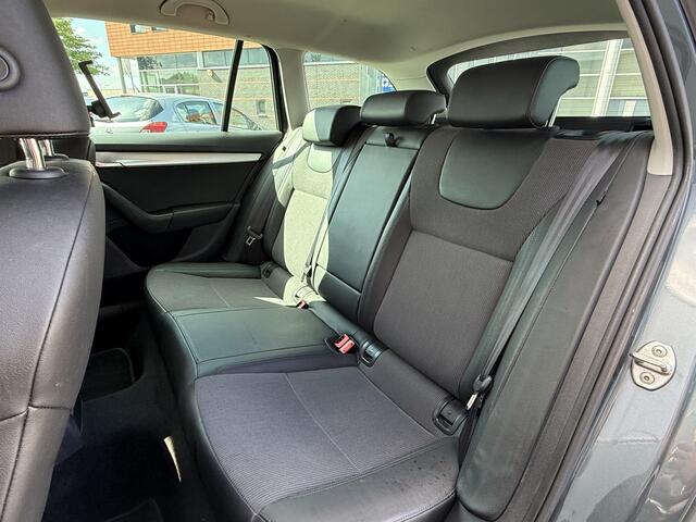 Skoda OCTAVIA Combi BWJ 2020 1.0 TSI 116 PK Greentech Clever Edition AUTOMAAT | TREKHAAK | APPLE CARPLAY | ANDROID AUTO | NAVI | CLIMA | CRUISE | HALF LEDER | STOELVERW. | LMV | PDC