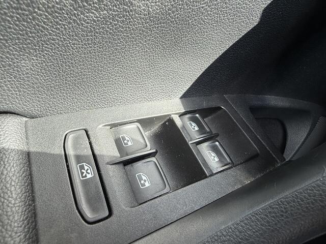 Skoda OCTAVIA Combi BWJ 2020 1.0 TSI 116 PK Greentech Clever Edition AUTOMAAT | TREKHAAK | APPLE CARPLAY | ANDROID AUTO | NAVI | CLIMA | CRUISE | HALF LEDER | STOELVERW. | LMV | PDC