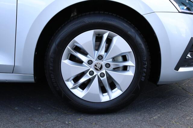 Skoda OCTAVIA Combi 1.0 TSI Ambition CARPLAY|DIGI.DASHB|CRUISE|NAV|CLIMA|PDC|LMV