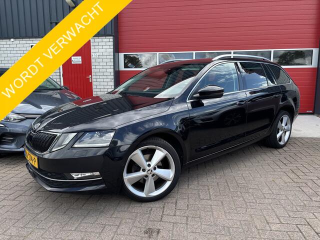 Skoda OCTAVIA Combi 1.5 TSI Greentech Style Business AUTOMAAT / RS-STOELEN / VIRTUAL / CANTON / KEYLESS / FULL LED / STOELVERW / NL-AUTO
